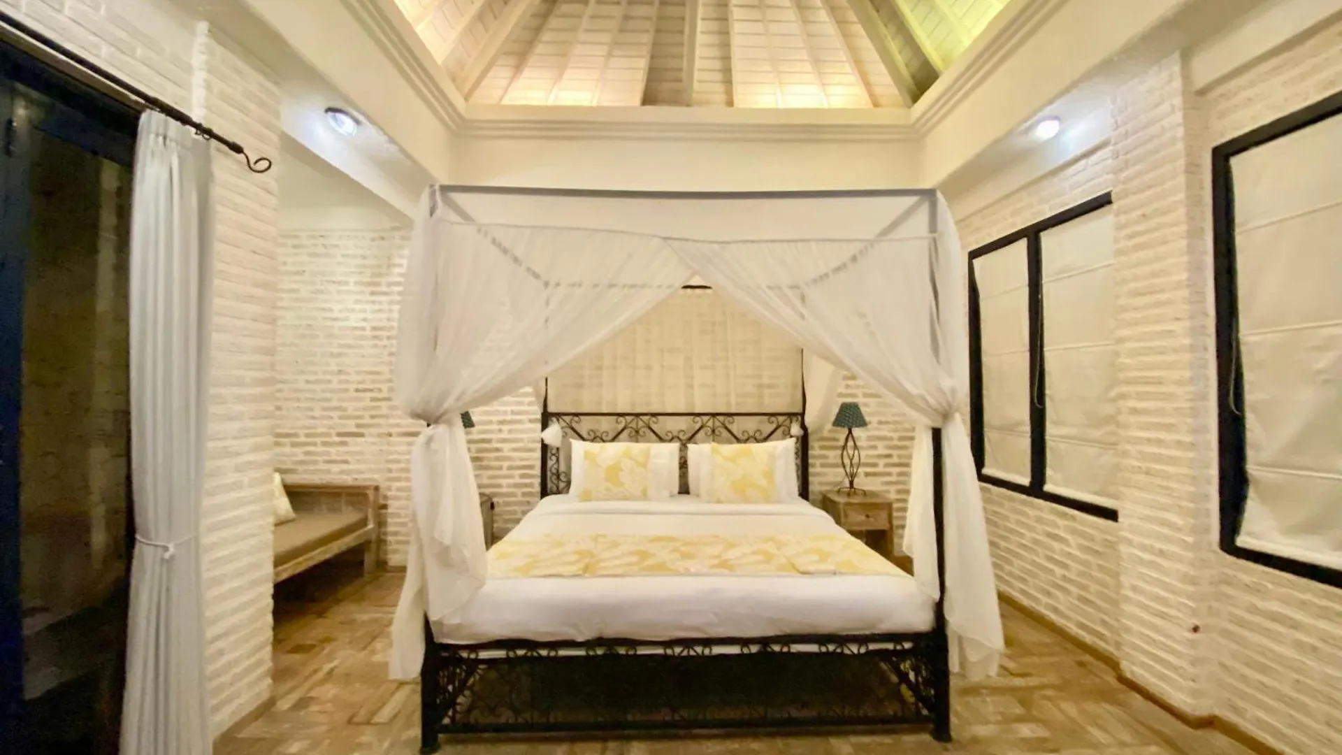 Villa Tyche Luxury 4Br Near Beach Seminyak