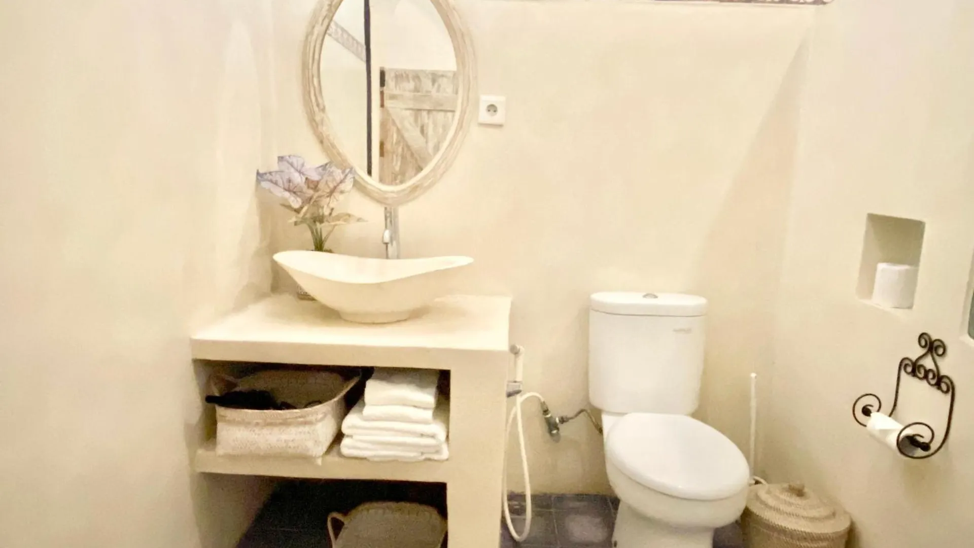Villa Tyche Luxury 4Br Near Beach Seminyak